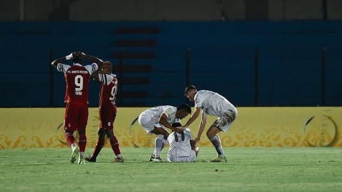 Tragedi di Lapangan Sepak Bola: Ponisin Tewas Akibat Peluru Nyasar