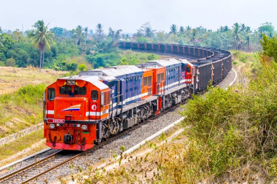 Lonjakan Angkutan Barang KAI Tunjang Logistik Nasional 2025
