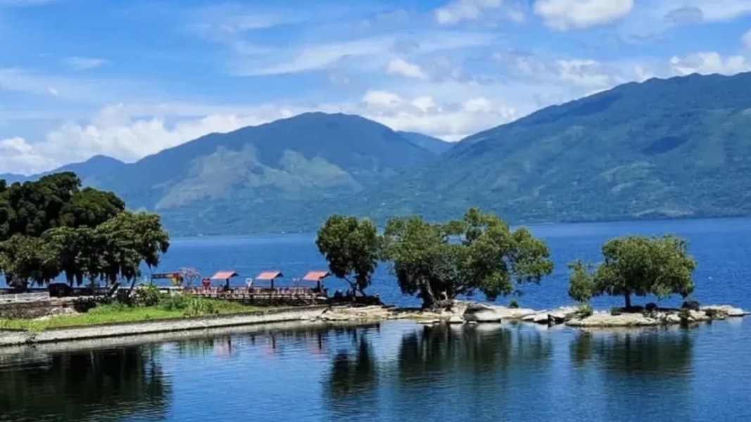 Wisata Tanjung Mutiara Menjadi Favorit, Memikat Pengunjung di Danau Singkarak