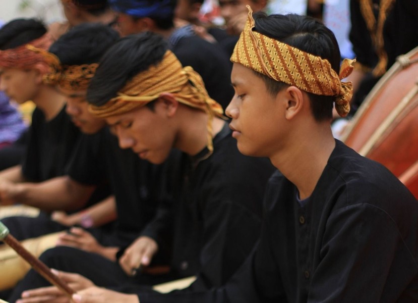 Daftar Peribahasa Bahasa Sunda, Arti, dan Nilai Kearifannya