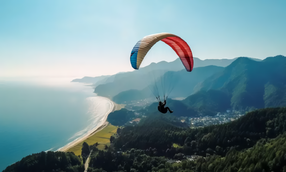Wisata Paralayang Sakral dan Penuh Kearifan Lokal