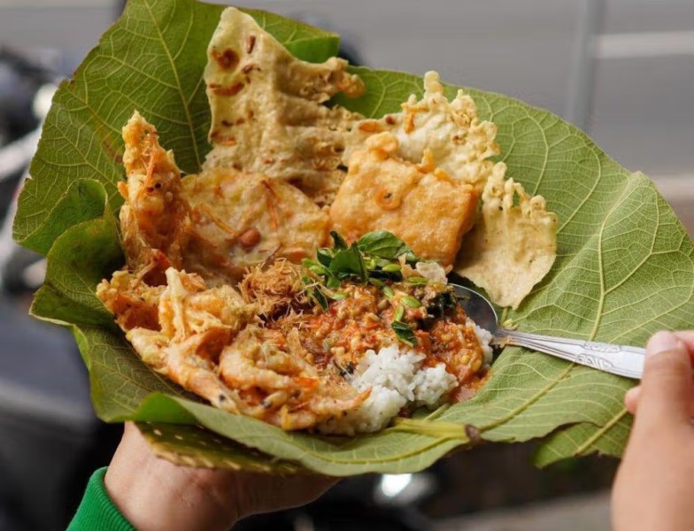 6 Kuliner Pecel Madiun Terlezat di Banyuwangi untuk Sarapan Pagi