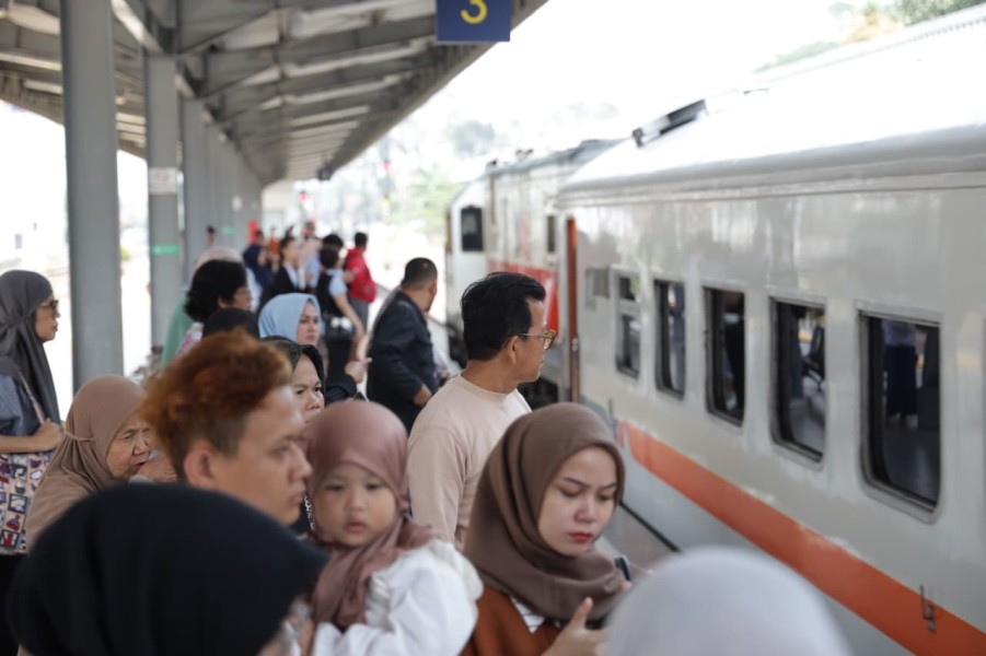 Okupansi Kereta Api Bandung Libur Isra Miraj 2026 Capai 72,4Persen
