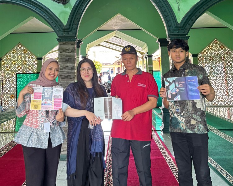 Peningkatan Kesadaran Finansial: Sosialisasi Bahaya Pinjaman Online di Desa Nguter