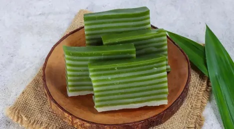 6 Resep Kue Tepung Sagu Kukus Tradisional yang Lembut Kenyal dan Legit