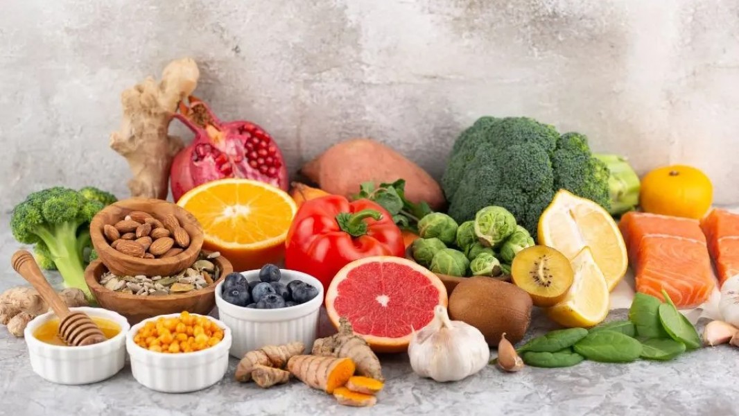 8 Jenis Makanan Kaya Anti-Inflamasi Bantu Tubuh Tetap Sehat Optimal