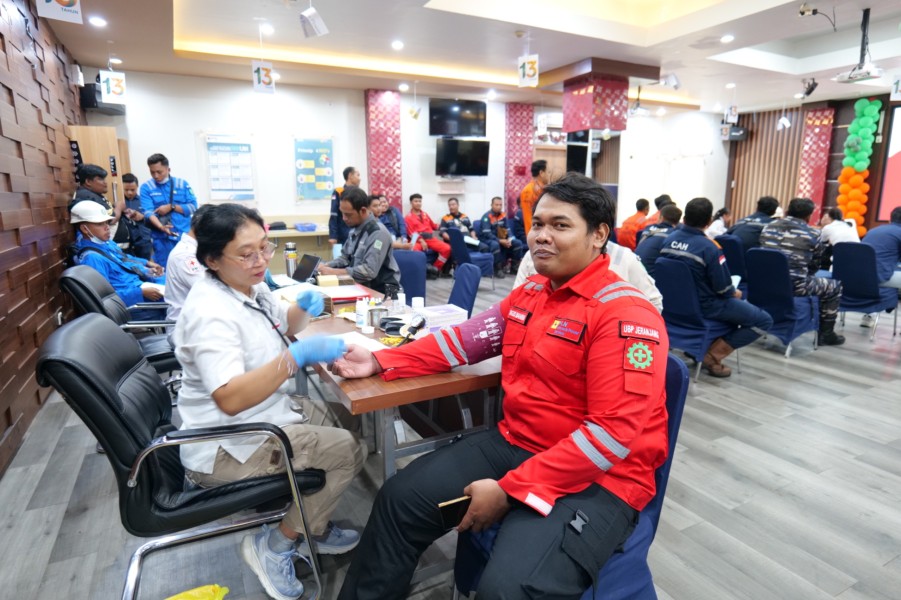 PLN IP UBP Jeranjang Dorong Budaya Peduli Sesama Dengan Program Donor Darah Di Momentum Bulan K3 Nasional 2026