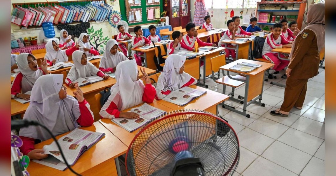 Pentingnya Mengajarkan Lagu Nasional kepada Anak Anak