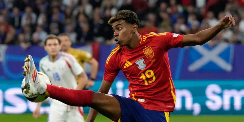 Kontroversi Pilihan Lamine Yamal Bela Spanyol Jadi Sorotan Publik