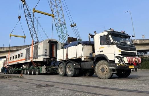 KAI Logistik Kirim 22 Kereta dengan Berat Total 836 Ton dari Jawa ke Sumatra: Penguatan Transportasi Menjelang Lebaran