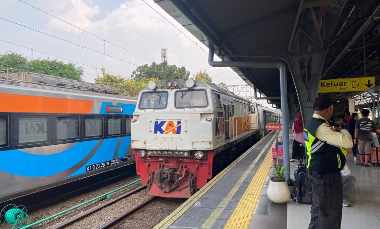 KAI Daop 1: Kereta Api Layani Jutaan Penumpang Libur Sekolah