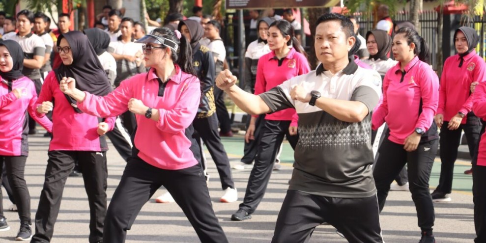 Polresta Barelang Tingkatkan Kebugaran Personel dengan Olahraga Bersama Bhayangkari