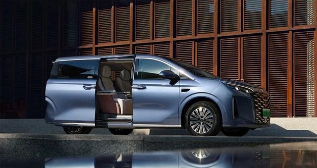 BYD M9 Hadir, Mobil Keluarga Listrik Modern