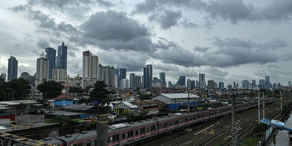 BMKG Prediksi Cuaca Jakarta Hari Ini Didominasi Hujan dan Awan Tebal