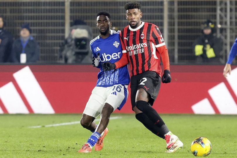 Bursa Transfer AC Milan Resmi Lepas Bek Kanan Brasil