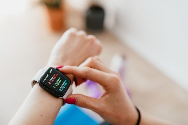 Menakar Risiko Radiasi dari Smartwatch: Kekhawatiran Publik dan Penjelasan Ilmiah