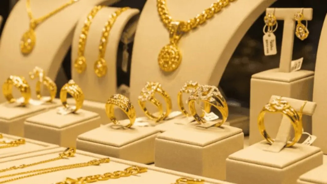 Update Harga Emas Perhiasan Stabil di Level Tinggi pada Awal Pekan Ini