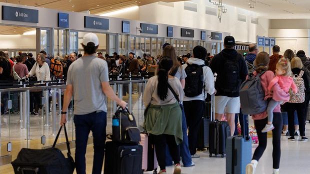Chaos Bandara AS: 1.700 Penerbangan Dibatalkan Akibat Shutdown