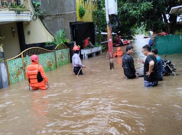 Banjir Hebat Terjang Pejaten Timur: Kedalaman Capai 4 Meter, Rumah dan Kendaraan Terendam
