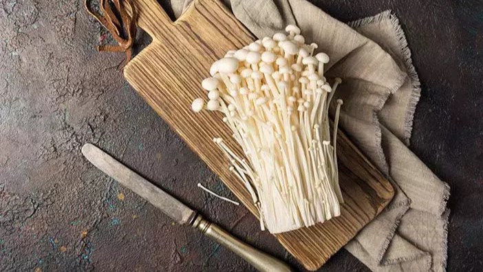 7 Trik Memasak Jamur Enoki Agar Tetap Renyah, Putih, dan Cantik