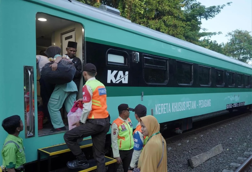 Kereta Petani Merak Layani 11.428 Pelanggan Hasil Modifikasi KAI