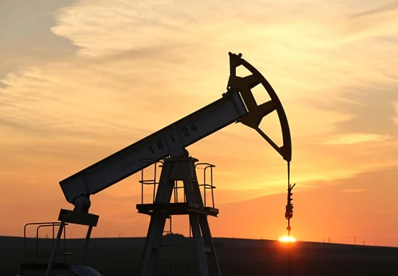 Penurunan Harga Minyak Mentah Dunia Berpotensi Kurangi Nilai Impor Migas Indonesia