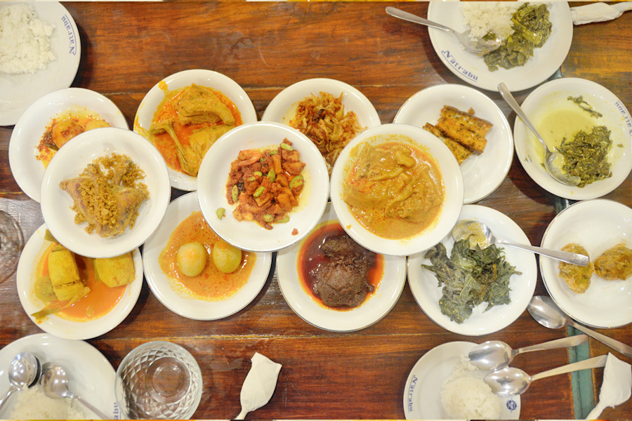 14 Rekomendasi Tempat Makan Halal di Nusa Dua Bali 2025