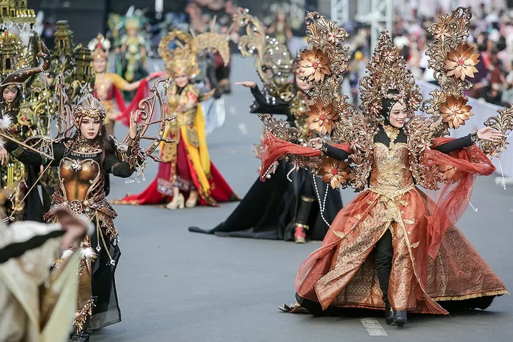 Kreativitas Anak Muda Berau Berkembang Lewat Fashion Karnaval