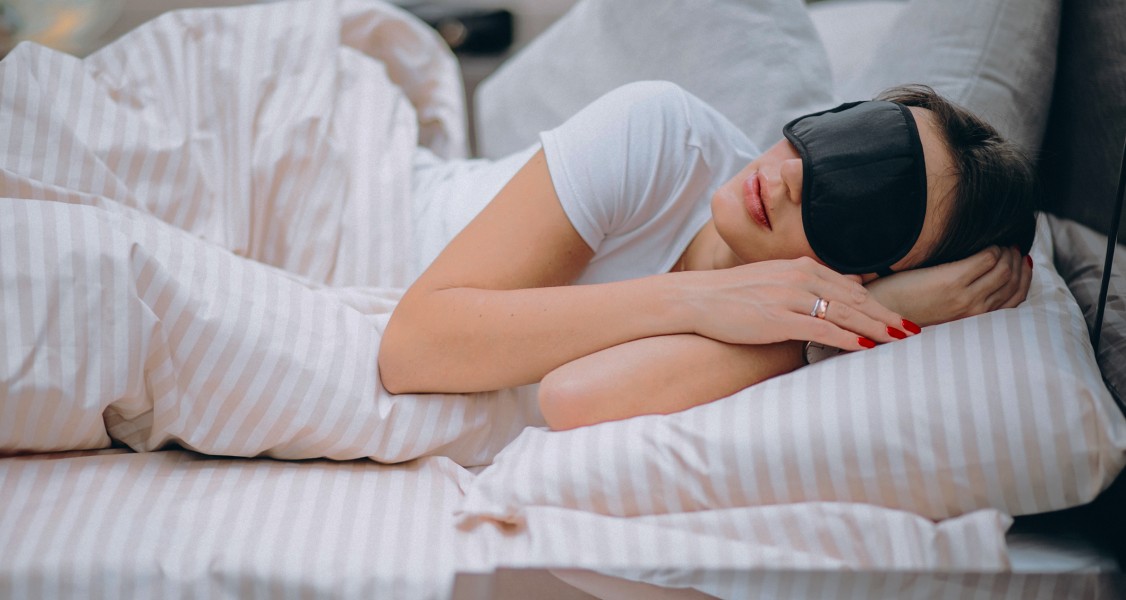 Perempuan Dianjurkan Tidur Cukup Selama 6–7 Jam Setiap Malam