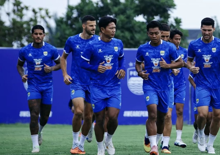 Dedi Kusnandar Targetkan Gelar Juara Usai Kembali Memperkuat Persib Bandung Musim Ini