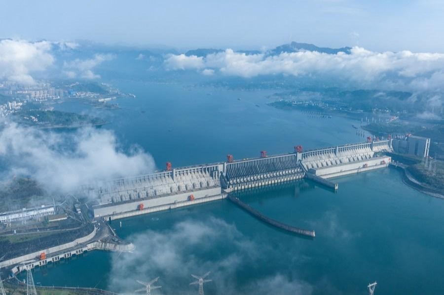 China Catat Peningkatan Besar dalam Kapasitas Energi Terbarukan