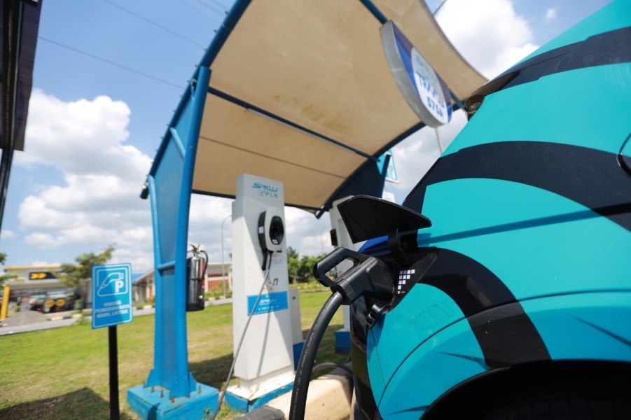 Menghadapi Nataru PLN UID Jatim Memastikan Keandalan Jaringan Listrik Demi Kenyamanan Masyarakat Dalam Merayakan Libur Akhir Tahun