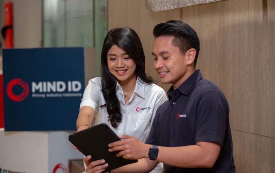 MIND ID Bangun Pusat Baterai EV Rp96 Triliun