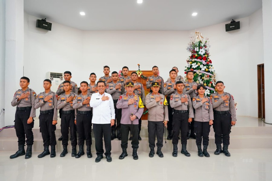 Kapolri Serukan Persatuan Nasional Hadapi Gejolak Global dalam Silaturahmi Kamtibmas di Polda Kepri, Tegaskan Pentingnya Kolaborasi untuk Jaga Stabilitas Keamanan dan Pertumbuhan Ekonomi