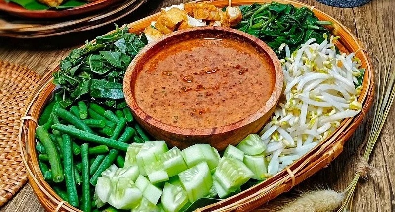 Resep Pecel Madiun Sederhana Enak Lengkap Sayuran Dan Tips Bumbu Lezat