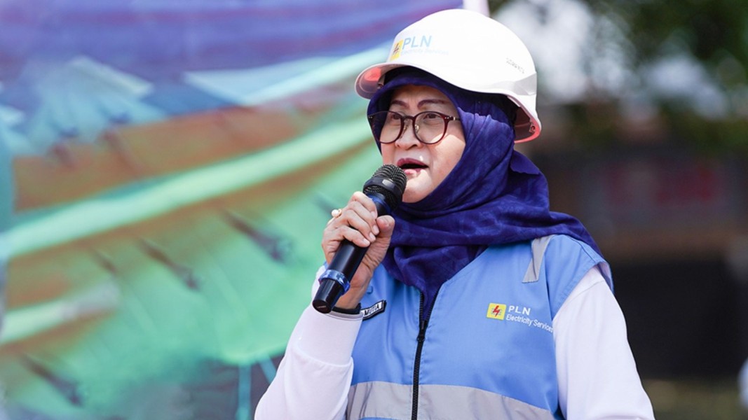 Sambut Hari Kemerdekaan dan Dukung Pengurangan Sampah Anorganik di Kabupaten Malang, PLN Electricity Services Serahkan Gerobak Sampah Listrik dan Peralatan Pengolah Sampah Plastik