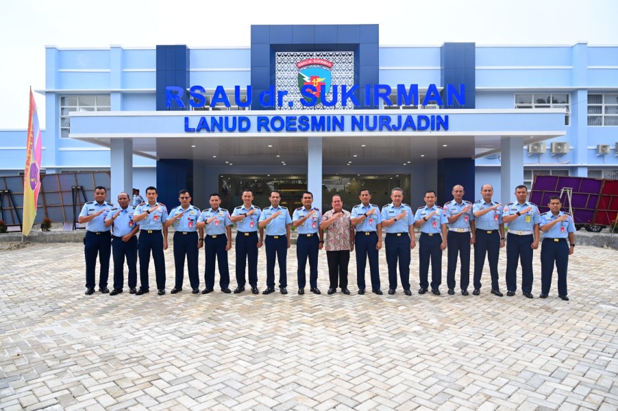 Pererat Kebersamaan, Perwira TNI Lanud RSN dan Insub Gelar Wira Club