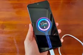 Waktu Terbaik untuk Mengisi Baterai HP agar Tetap Awet dan Performa Optimal