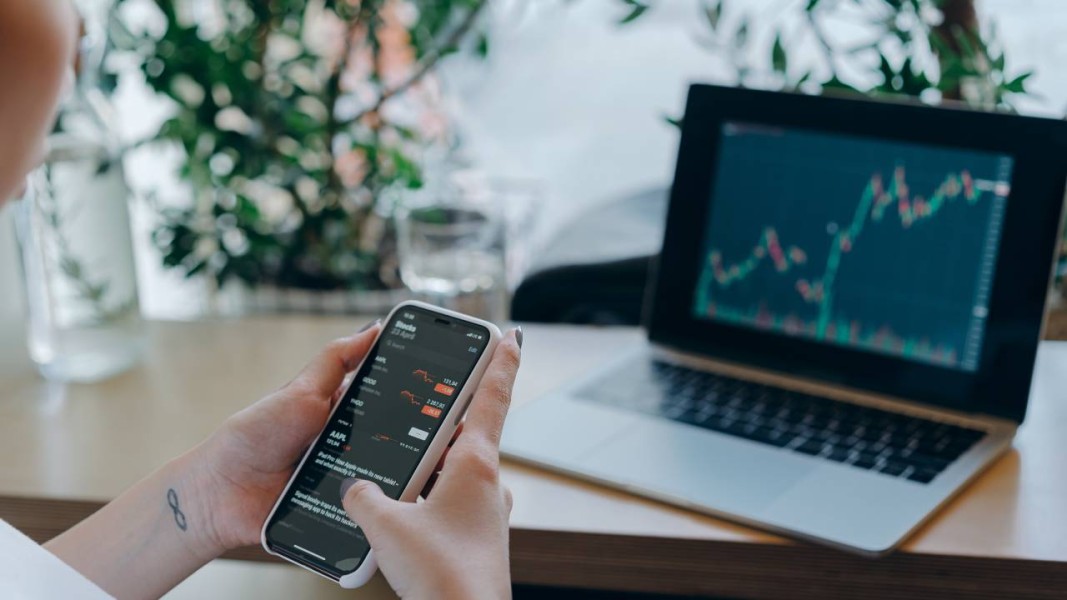 IHSG Melanjutkan Tren Positif, Analisis dan Strategi Saham Hari Ini