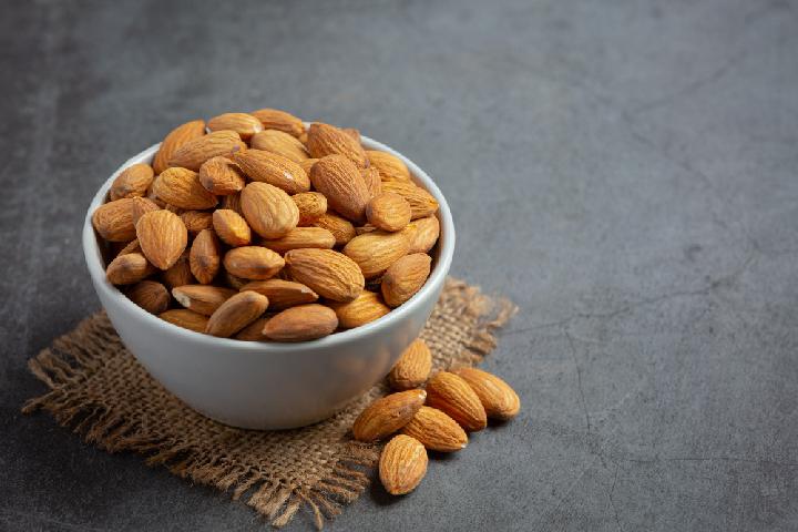 Kacang Almond Terbukti Mempercepat Pemulihan Tubuh Setelah Olahraga Intens