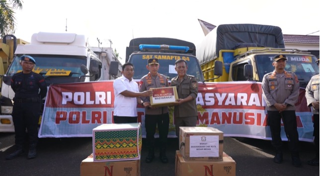 Polri Terus Maksimalkan Bantuan bagi Warga Terdampak Banjir di Sumatra