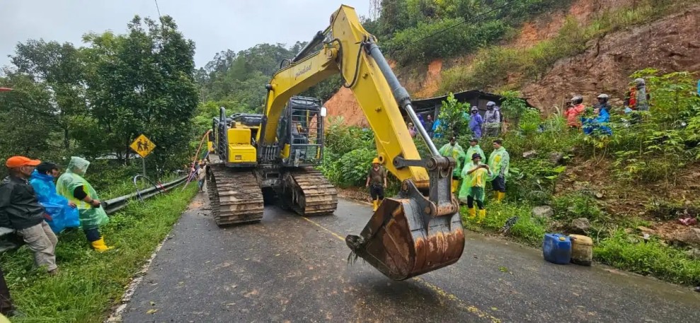 Kementerian PU Gerakkan Alat Berat dan Personel untuk Tangani Banjir Sumatera