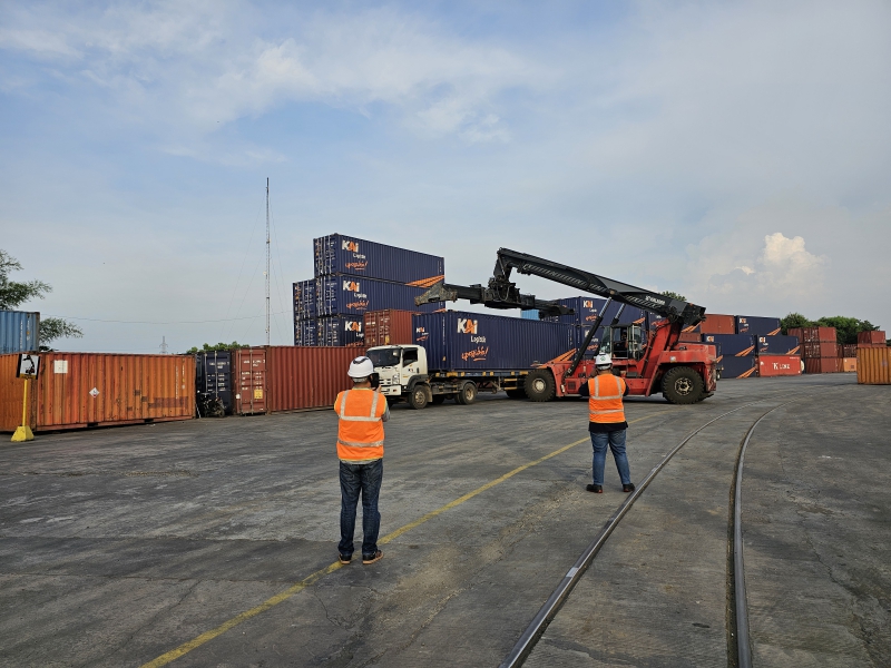 Rekor Pengiriman KAI Logistik, Dorong Ekonomi dan Layanan Cepat