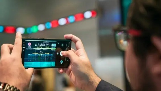 IHSG dan LQ45 Dibuka Menguat, Investor Tunjukkan Minat Beli Saham Unggulan