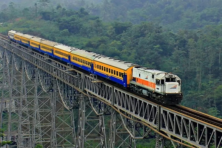 KAI Sediakan Kereta Api Tambahan untuk Libur Kemerdekaan