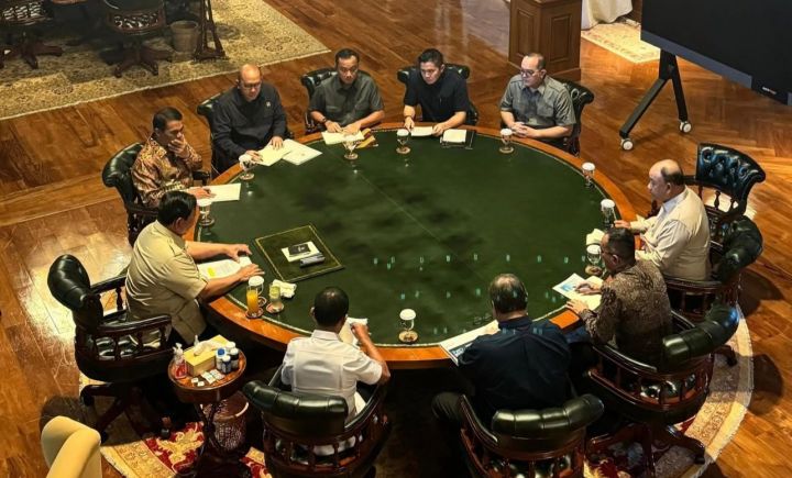 Presiden Prabowo Gelar Ratas di Hambalang, Bahas Proyek Hilirisasi dan RDMP