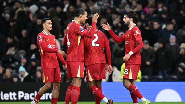 Liverpool Menyongsong Treble: Mampukah Si Merah Raih Kejayaan Musim Ini?