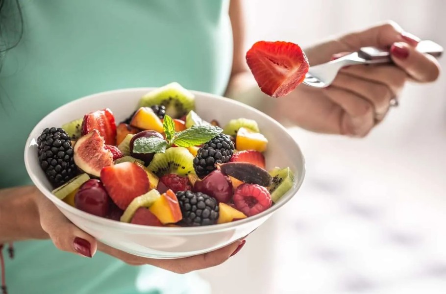 Kenali 5 Buah Rendah Kalori yang Mempunyai  Manfaat Besar bagi Kesehatan Wanita