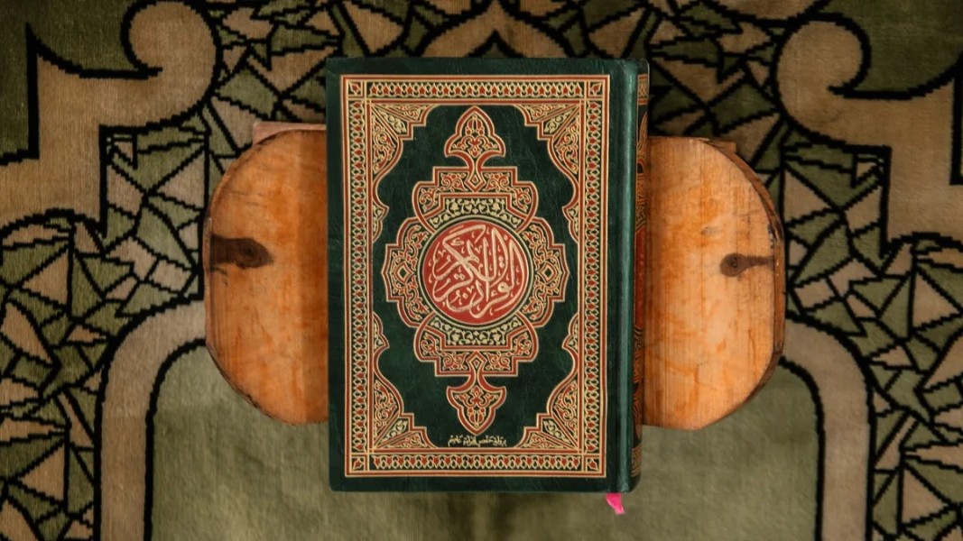 Mengenal Perbedaan Malam Nuzulul Quran dan Lailatul Qadar Secara Lengkap