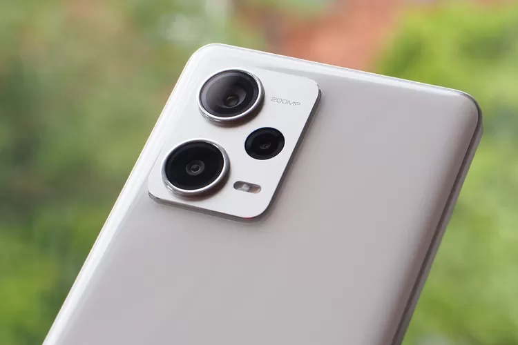 7 HP Xiaomi Kamera 108 MP Terbaik Juli 2025